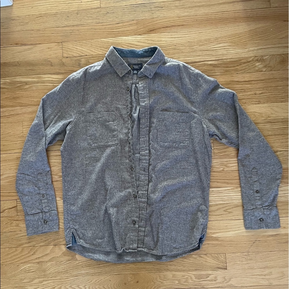 Heather gray/brown button up